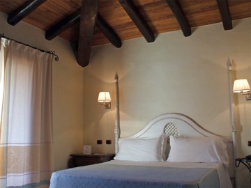 In Sa Contonera verschillen de kamers qua kleur (1)